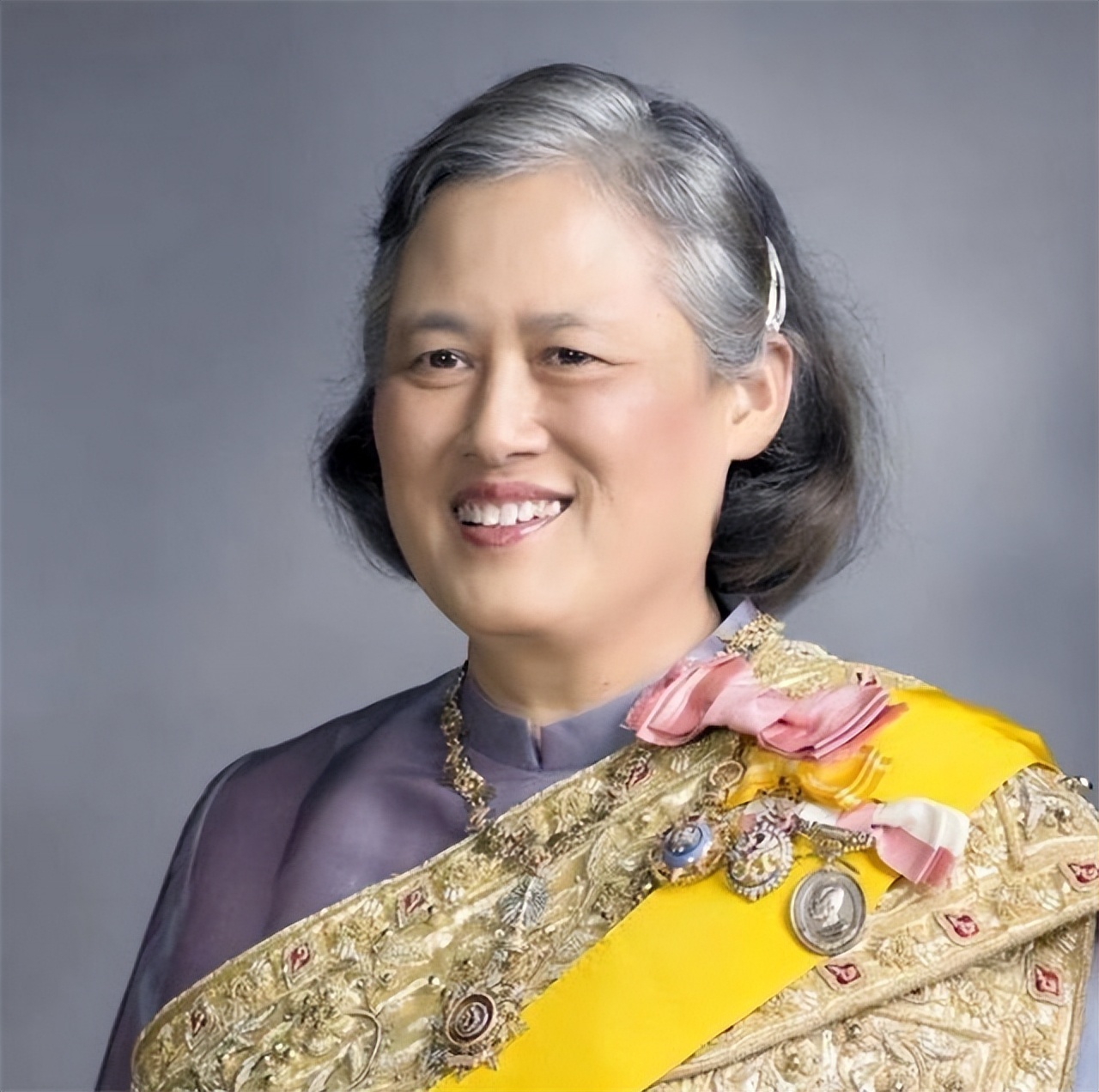 为什么说泰国国王是最有钱的王室,泰国国王身价有多少亿