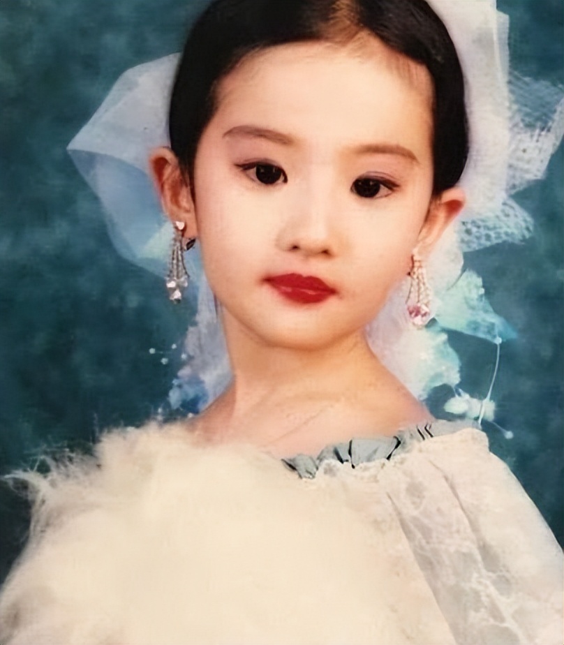 露额头发型会显得阳光,露额头显精神的发型