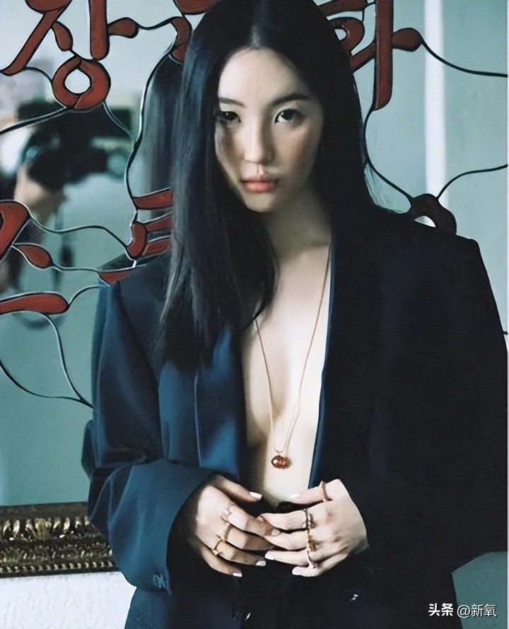 胸部略微下垂,胸部有时变大有时变小怎么回事