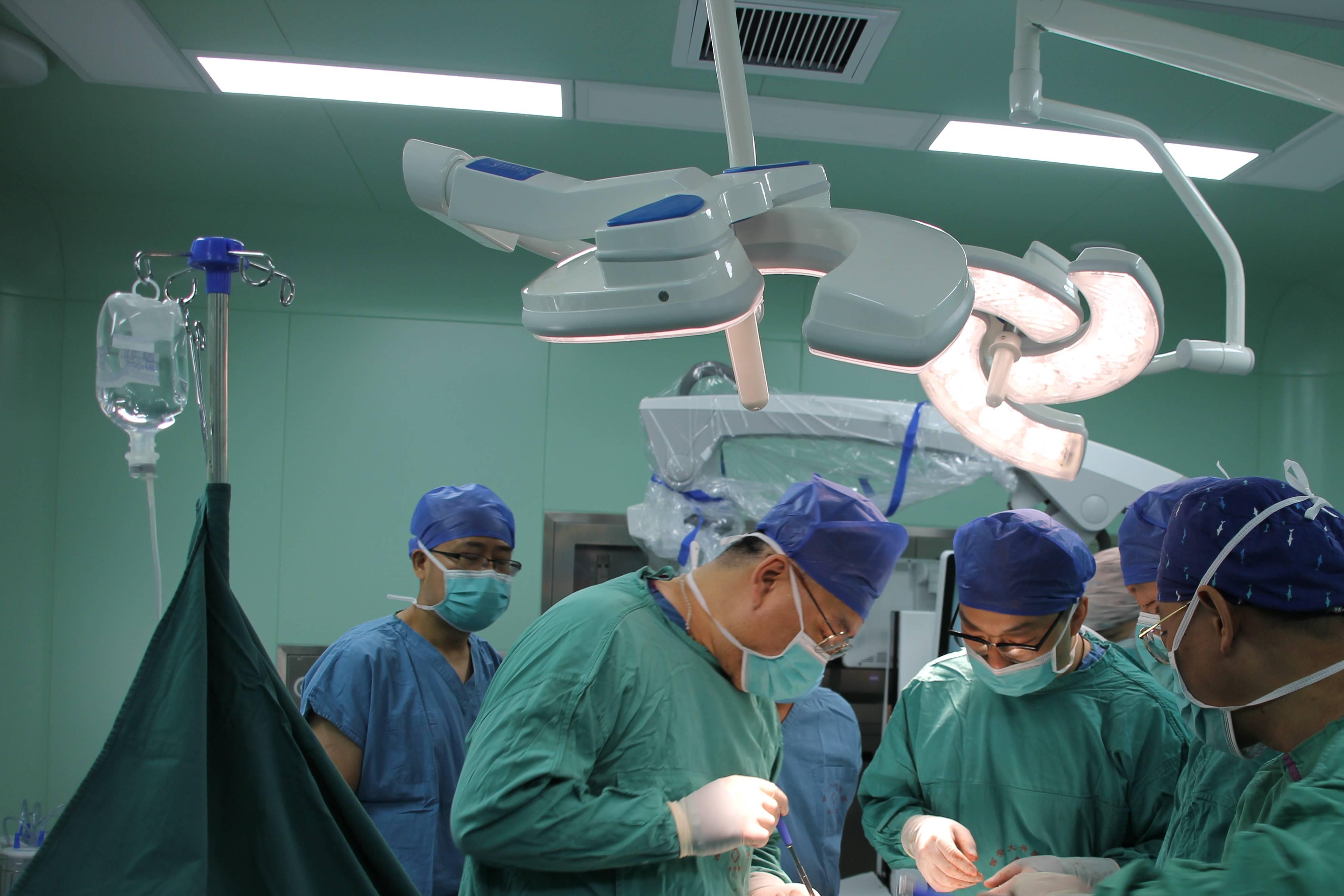 长期右腿承重会导致哪边肩高,长期下肢酸胀怎么回事