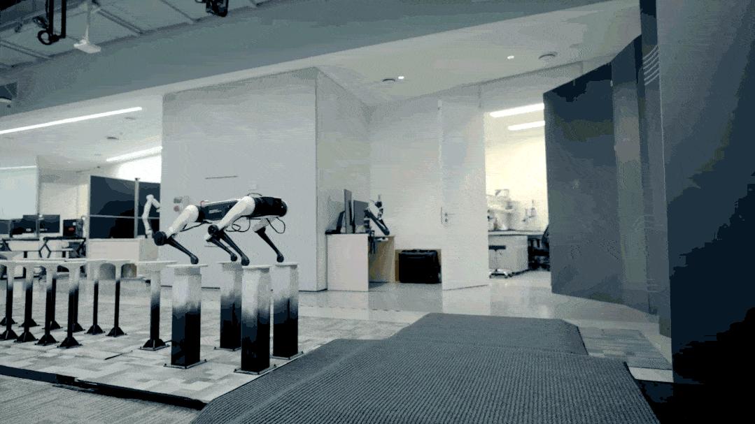 腾讯发布第二代四足机器人“Max”，能在梅花桩上旋转踏步