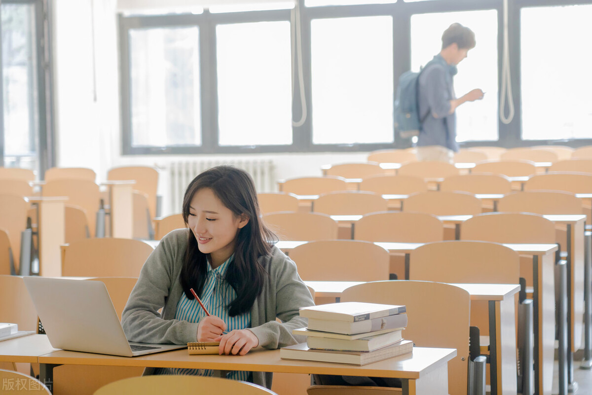 大学最累五大专业,就业率最不好的十大专业