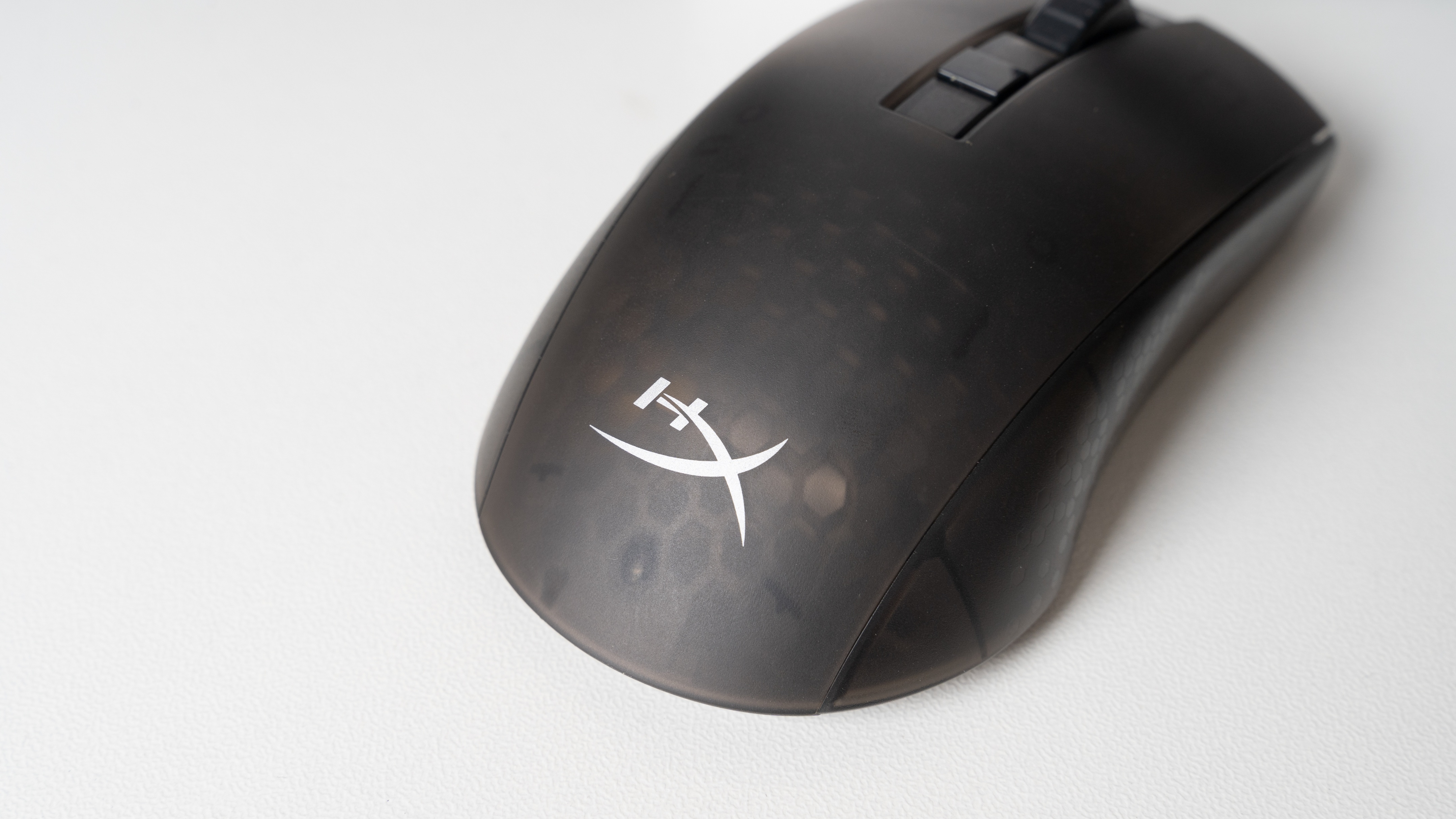 极度未知炽火无线游戏鼠标体验,100小时续航+黑透+轻量化设计