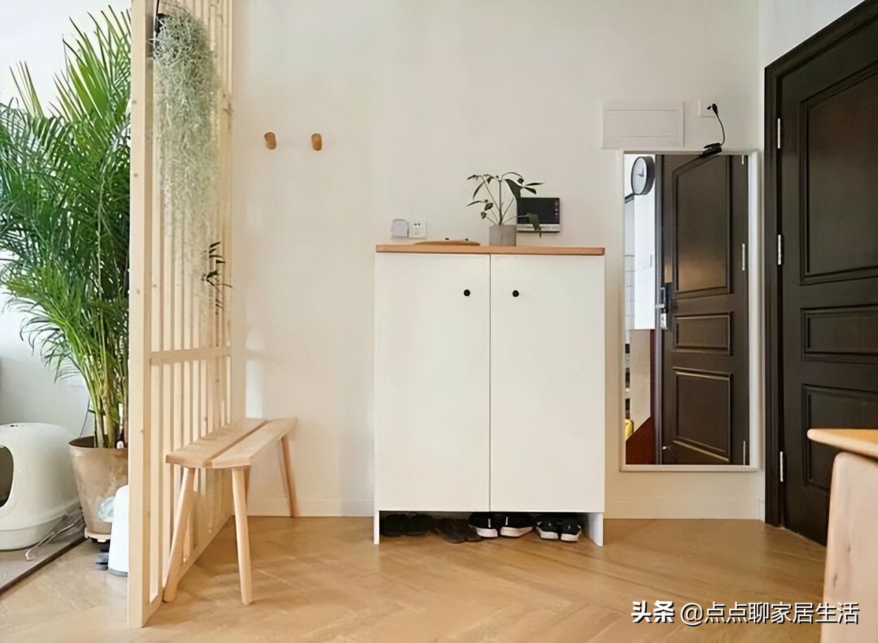 入户门对着窗户如何化解,入户门对客厅阳台真的是穿堂煞吗