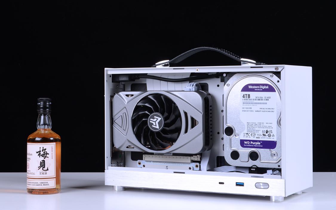 5000元itx主机加便携显示器,能吊打万元笔记本的itx主机