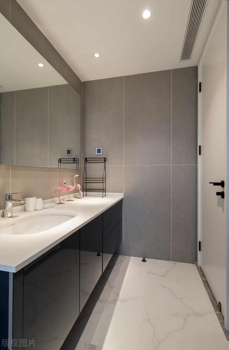 浴室柜是陶瓷一体盆好还是岩板好,网购浴室柜终于安装了