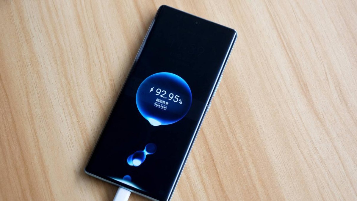 2799元荣耀手机,荣耀70系列正式发布售价2999起