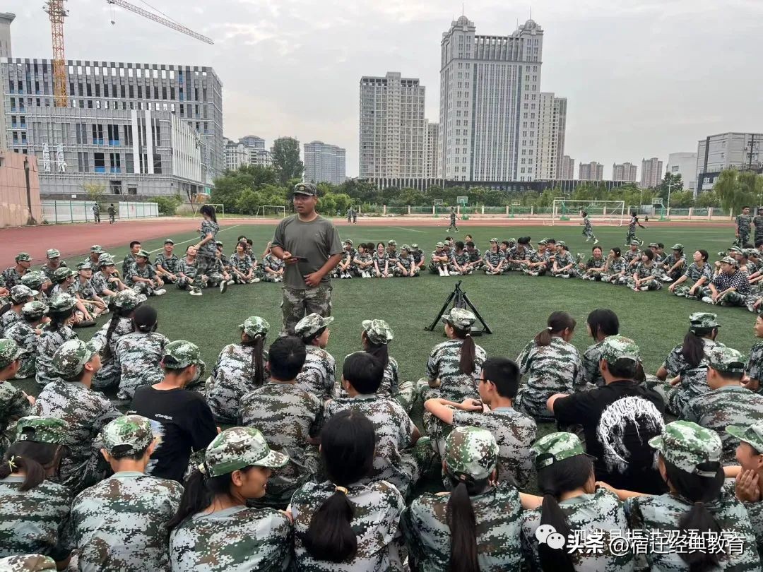 2019级新生军训掠影之动作篇,直击2022级新生军训汇演现场