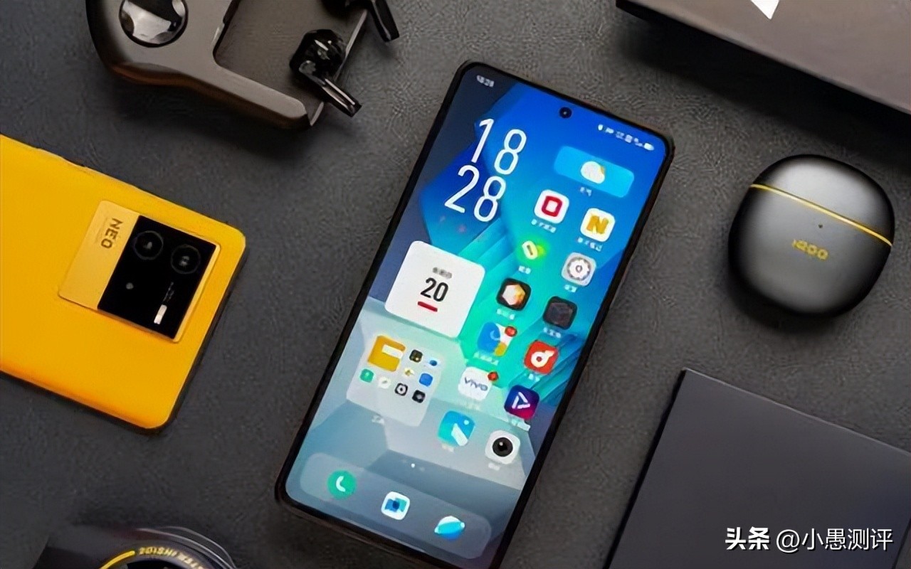 iqooneo6和iqoo8哪个值得入手,iqooneo5和小米10s哪个值得入手