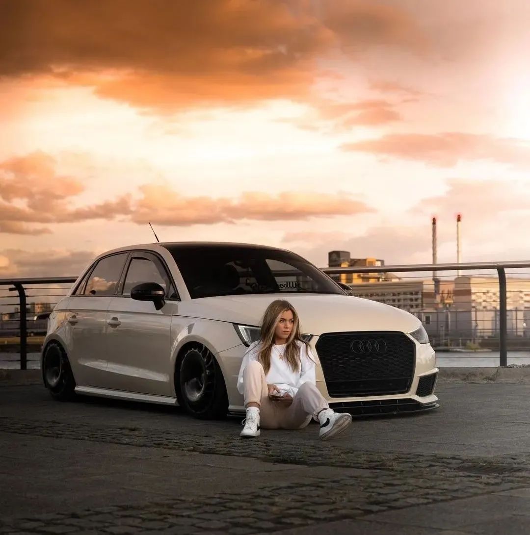 奔驰c级小姐姐改装,奔驰威霆改装小姐姐