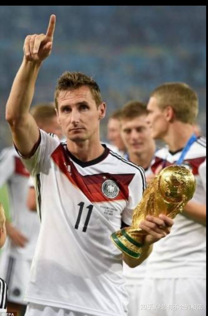 中国足球现在正在一个低谷期文案,希望中国足球越来越好的文案