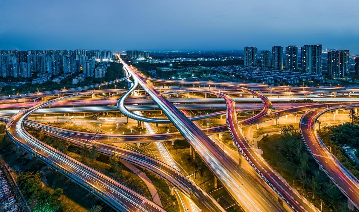 你以为成都是什么,在成都月入2w是什么水平