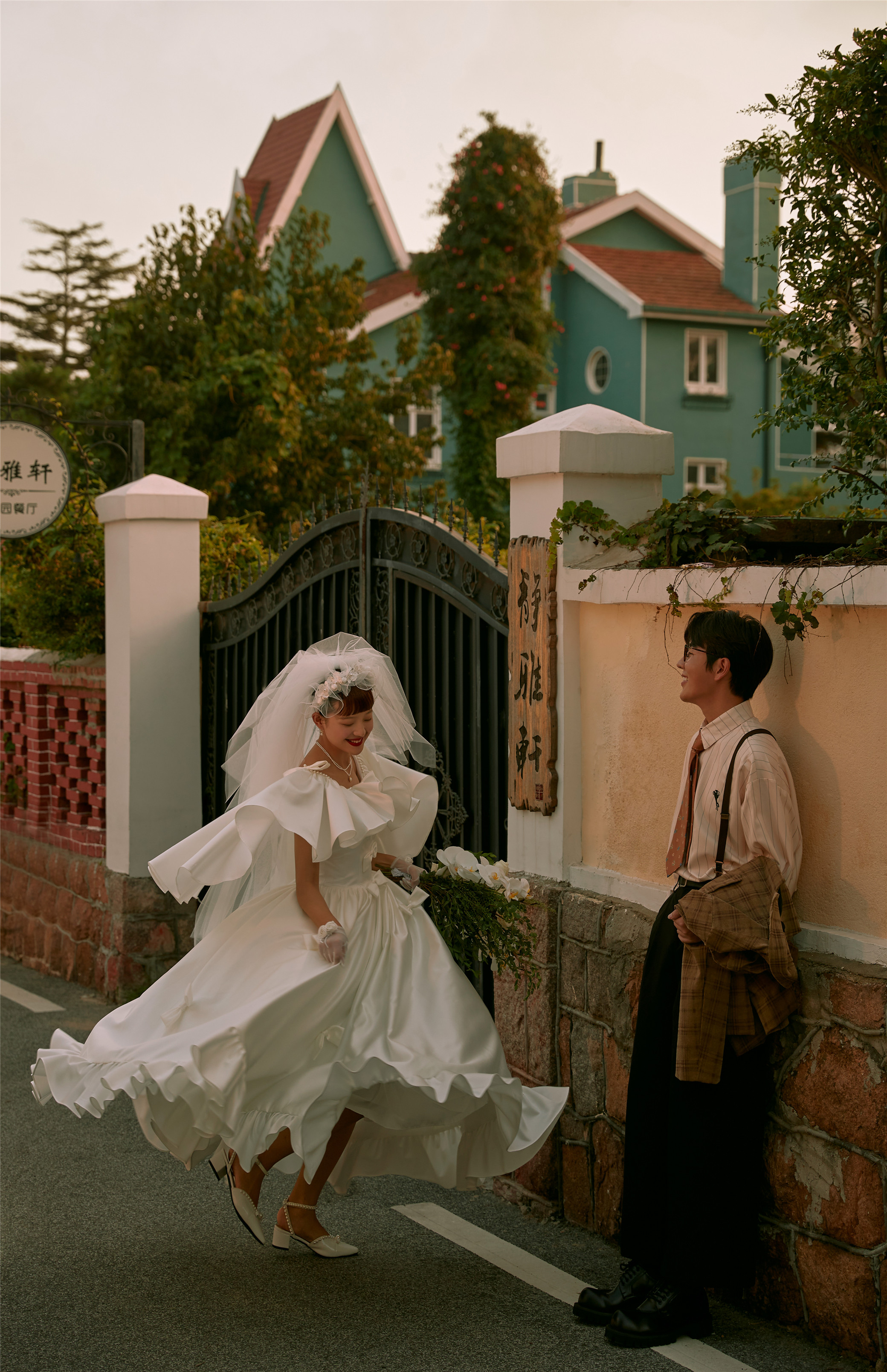 拍婚纱照价格和注意事项,拍婚纱照需要多少钱合适