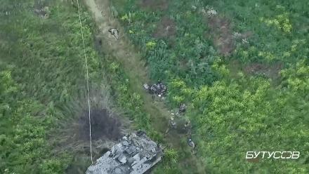 定向反步兵地雷有多可怕,无人机空投反坦克地雷的威力