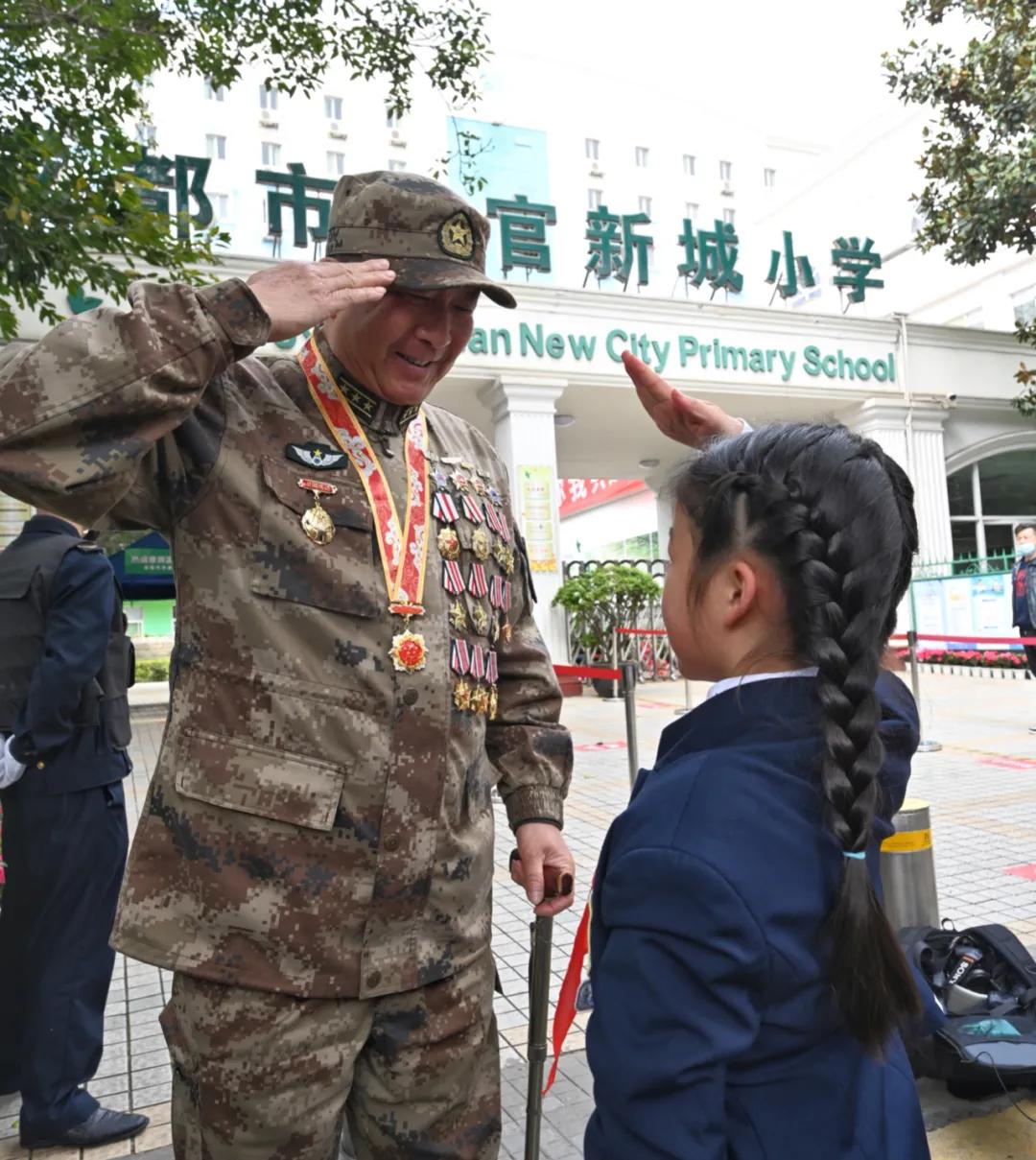 教育温暖的瞬间,一分钟看懂成都教育