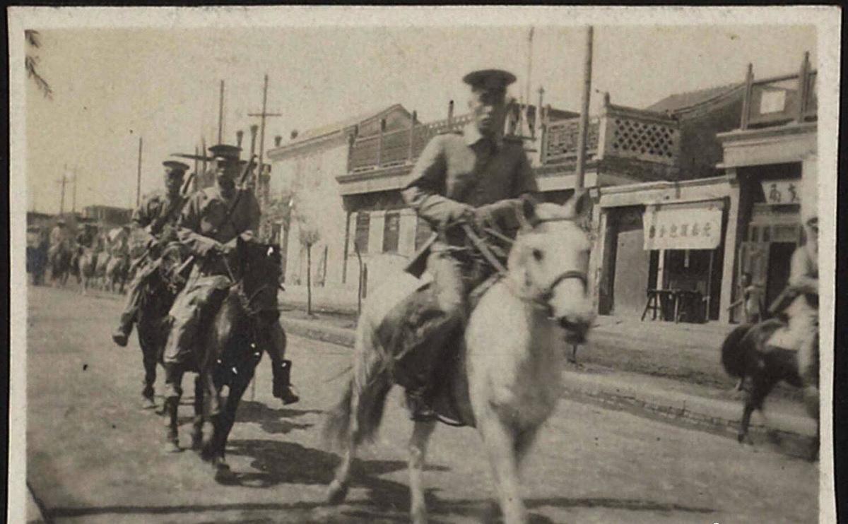 日军日记:*安妇慰**不服从管教,我很愤怒,用*刀刺**插入她的*体下**