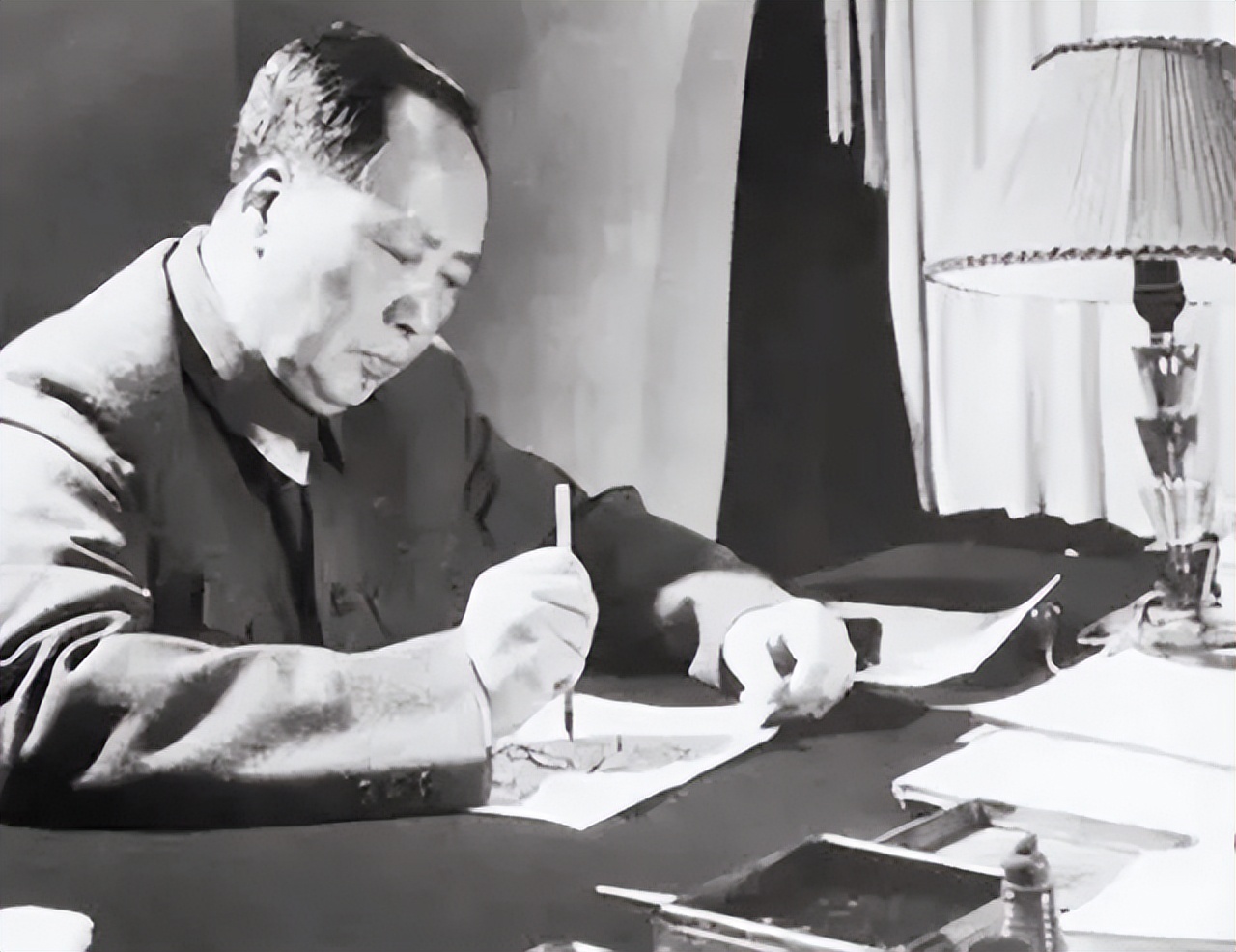 毛主席牌技有多高超？听听他的“麻将理论”，不得不服伟人的智慧