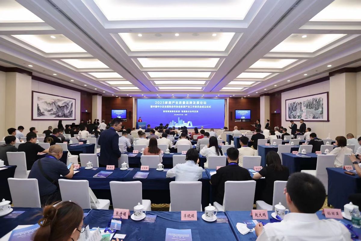 扛起木地板行业售后服务大旗工匠哥有话说