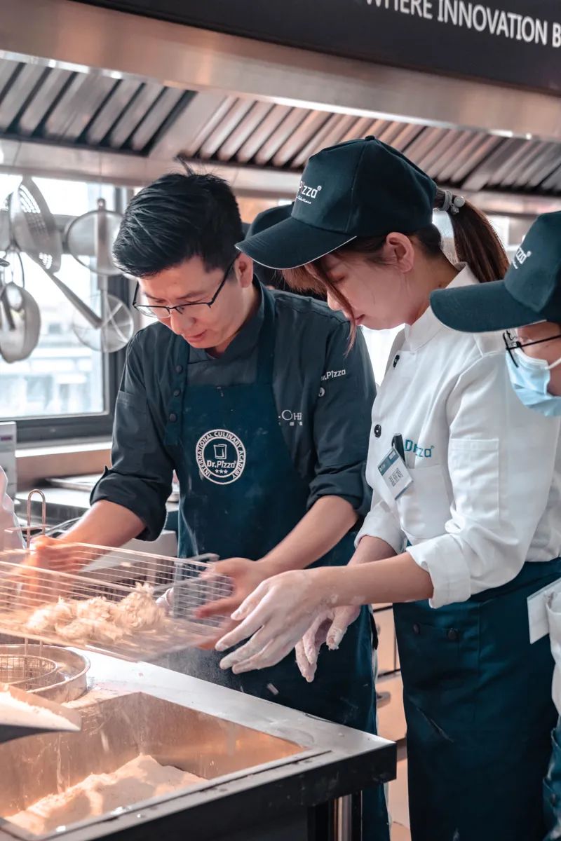 5种方法教你做出最美味炸鸡视频,如何做超级美味的炸鸡