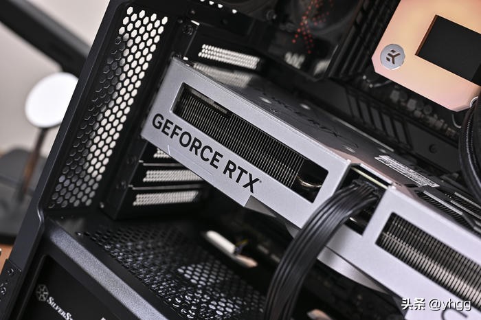 低调实用中塔——ROGZ690HERO+影驰4070Ti+银欣FARAB2装机展示