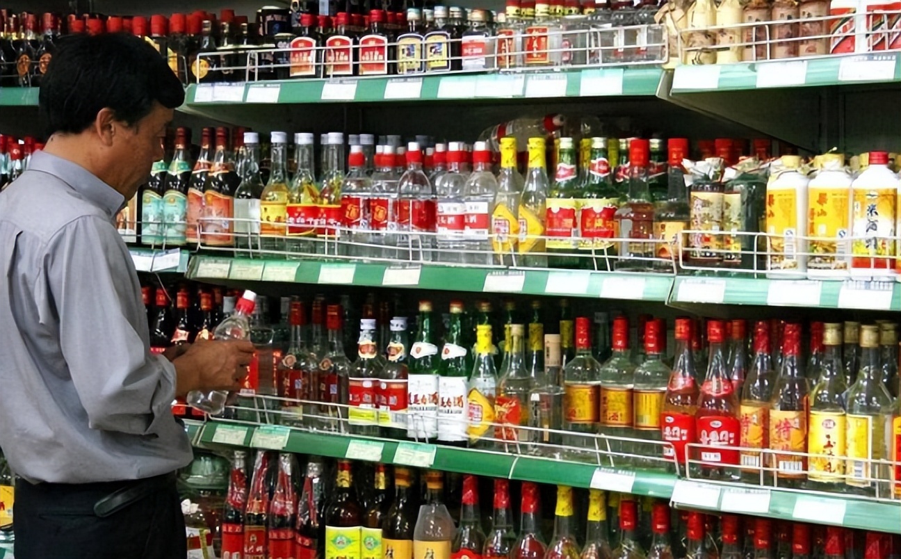 牛栏山42度白酒为啥那么便宜,牛栏山白酒销量为什么这么大