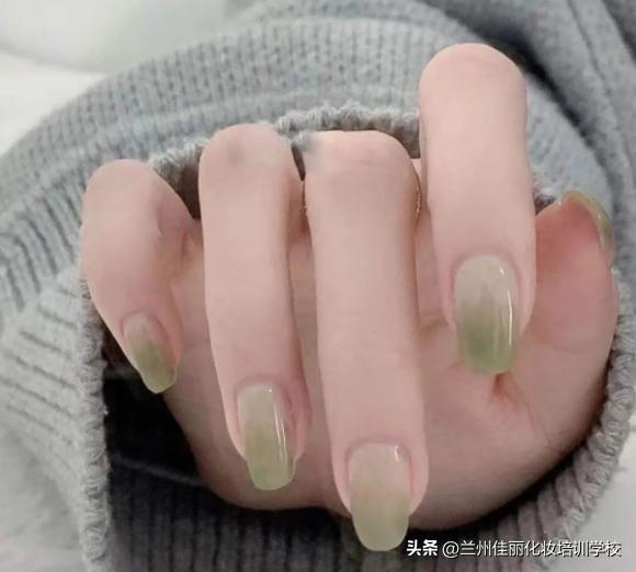 美甲款式图片绿色牛油果,好看美甲教程视频绿色系