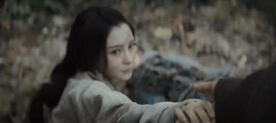 开播后已拿下3个第一,中国首部破百亿的谍战剧