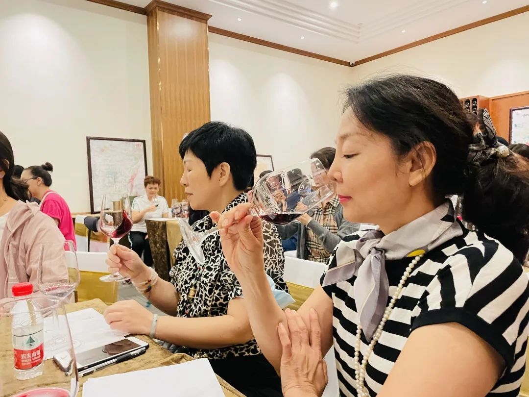 伟通酒业集团牵手家有良物，让更多中国人喝上天然健康安全葡萄酒