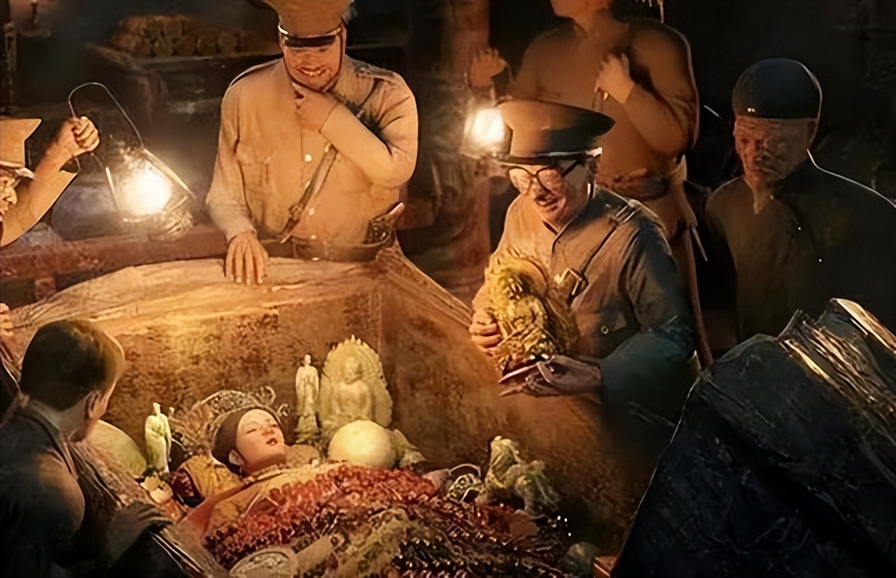 慈禧陪葬夜明珠下落,慈禧死后在嘴里放了一颗夜明珠