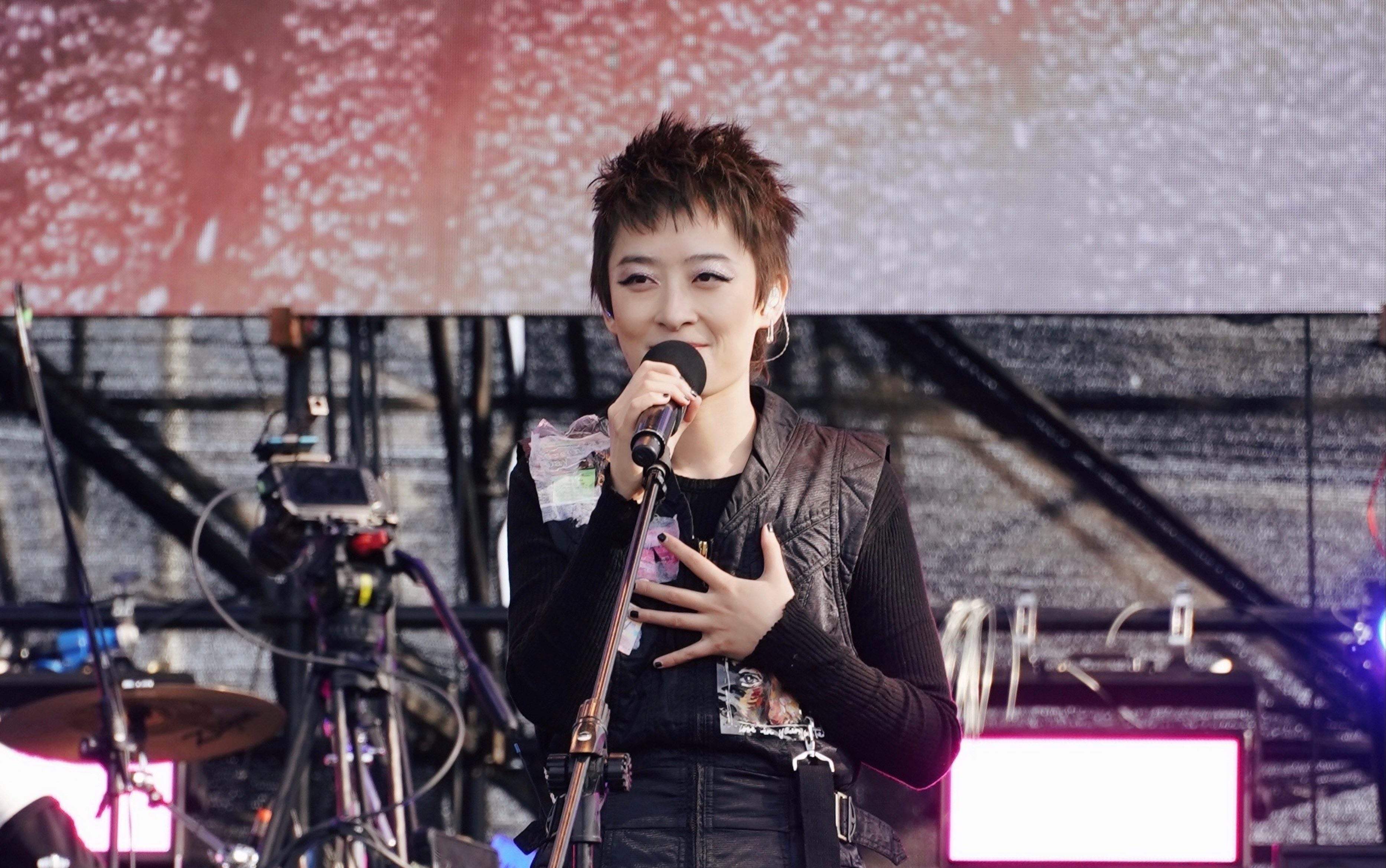 爆出了曾经涉嫌抄袭的黑历史,曾轶可割韭菜后续