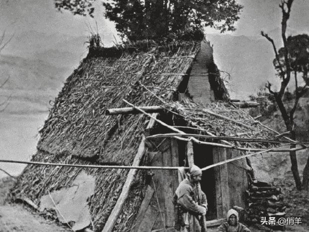 30张老照片再现！变态的纳粹，逼犹太人女人脱衣，集体*杀屠**