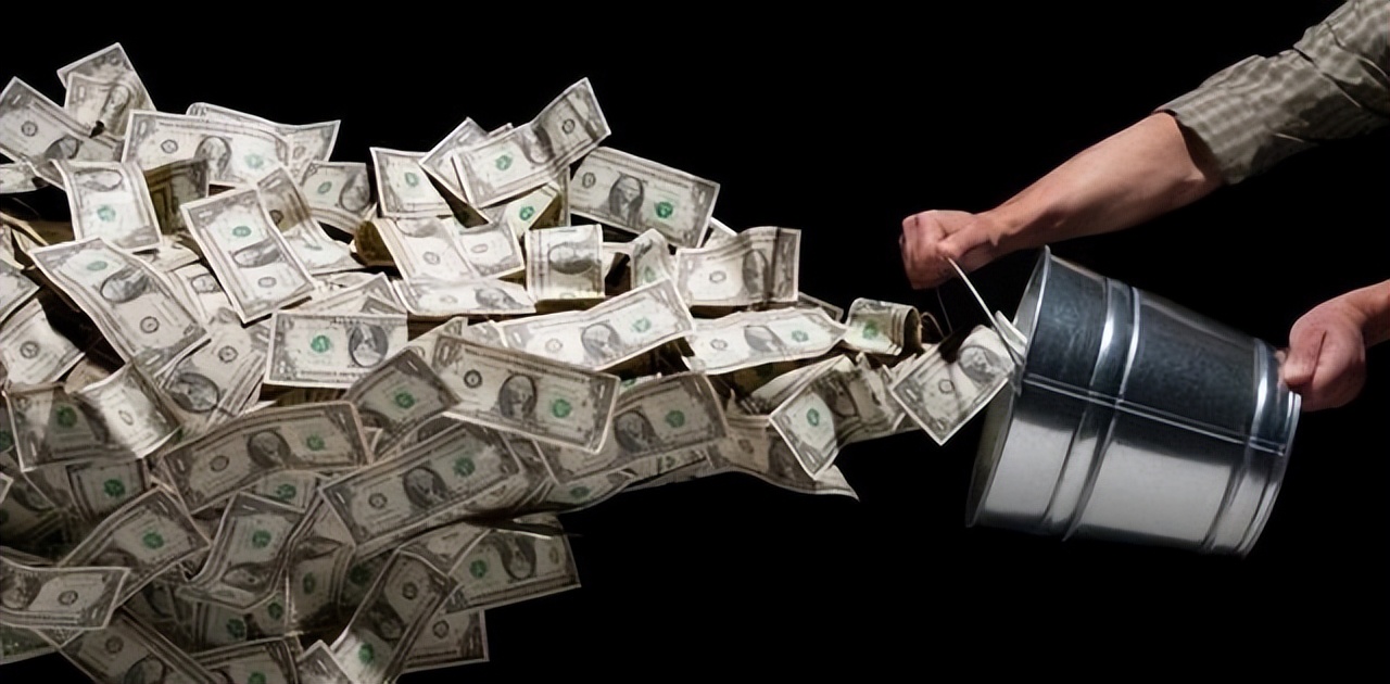 美媒美国国债首次超过32万亿美元,美媒美国国债高达31万亿美元