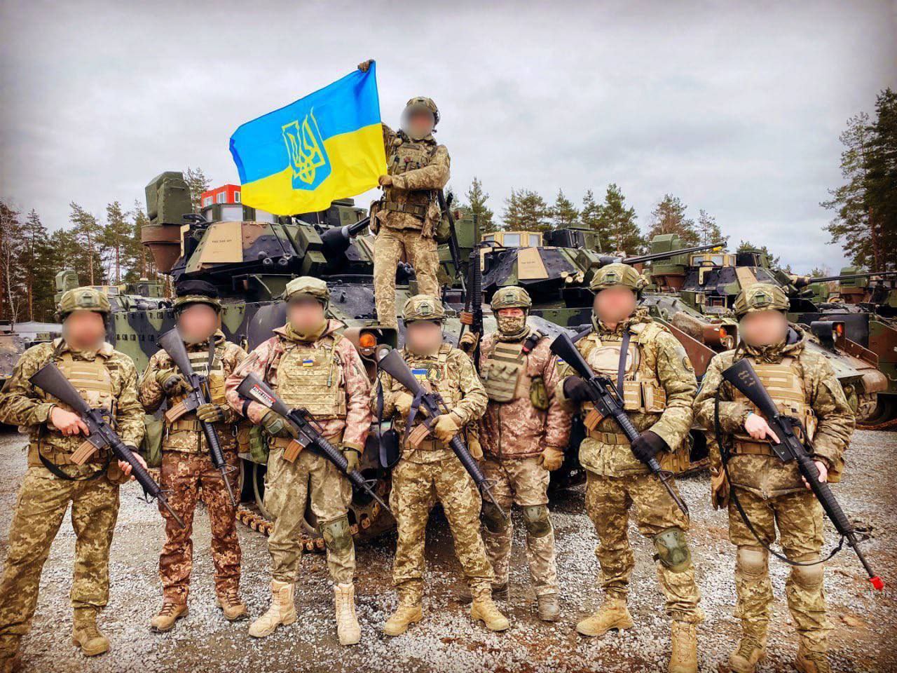 乌军北约部队遭伏击,乌军10个旅围攻顿涅茨克