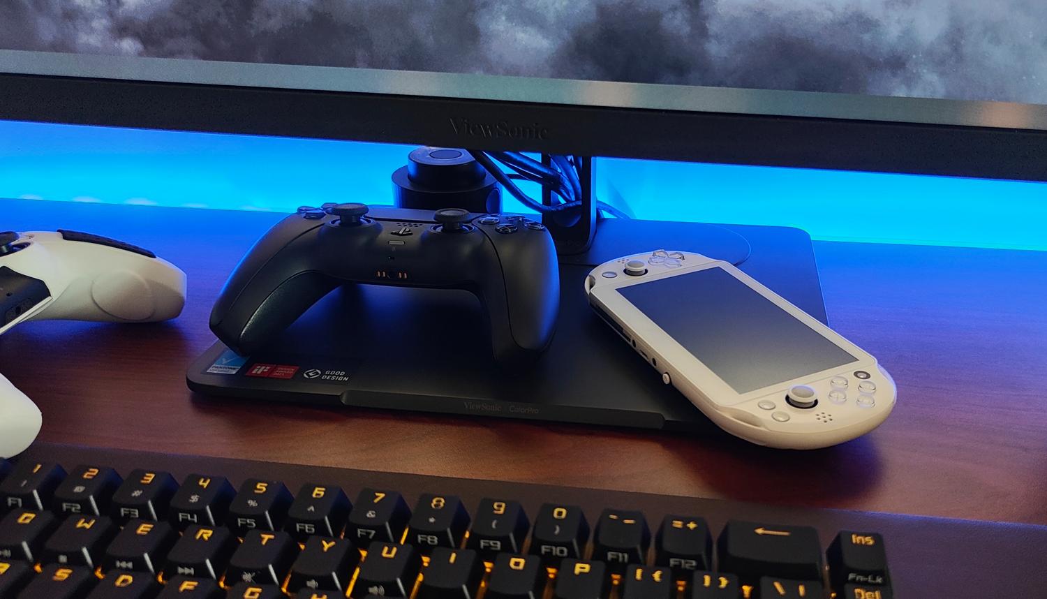 一个视频初学者的设备都有啥？2K显示器+存储工具+拓展坞+SD卡