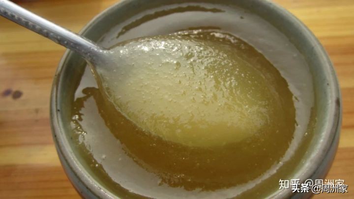 买的蜂蜜凝固了是怎么回事,买的蜂蜜结晶怎么回事