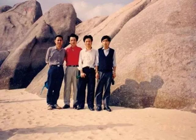 余华和莫言哪个大学的,余华和莫言属于什么作家