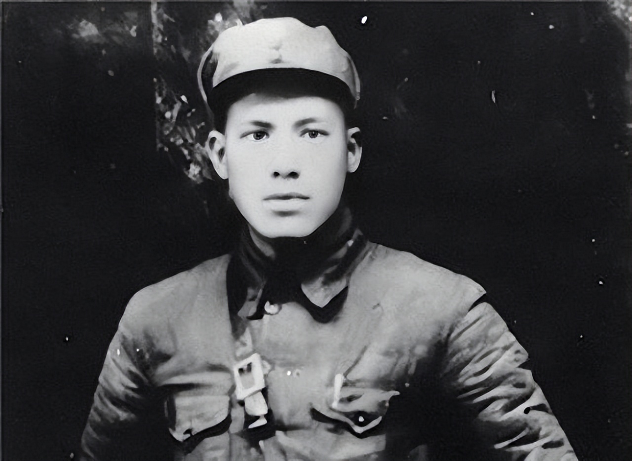 火烧靖国神社中三观正的日本小伙,中国小伙火烧日本靖国寺