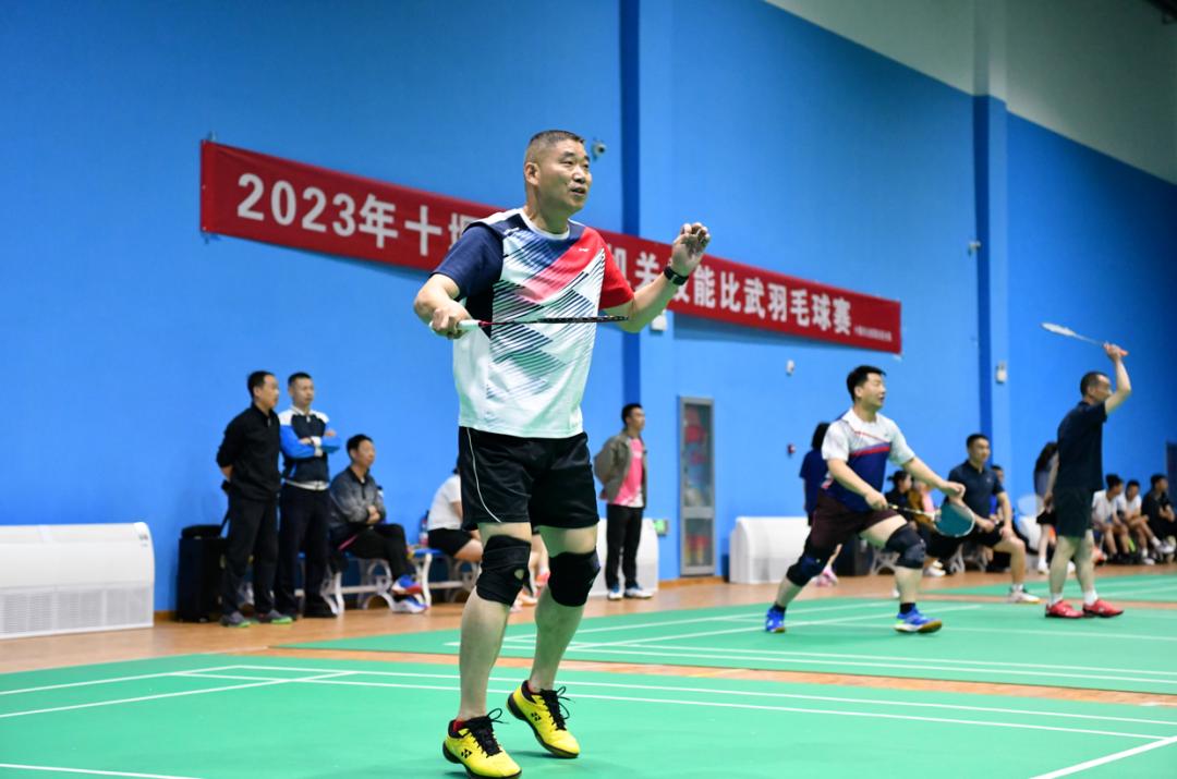 谁羽争锋杯羽毛球比赛,谁羽争锋羽毛球馆电话
