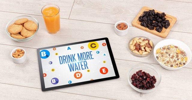 男性背部长了很多红色的点,男性后背长了褐色点点怎么回事