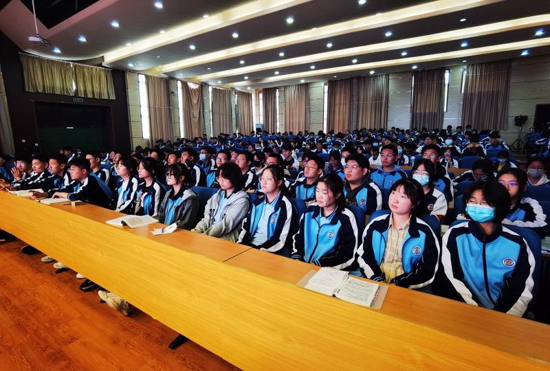 青岛66中教室啥样,青岛66中校园