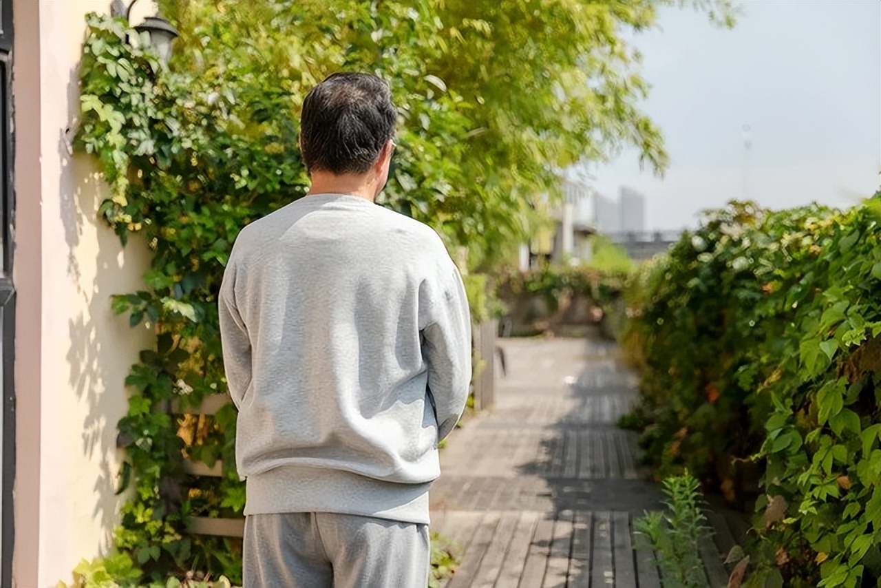 76岁老太改嫁十几次染上艾滋病,71岁丧偶老人染上艾滋病