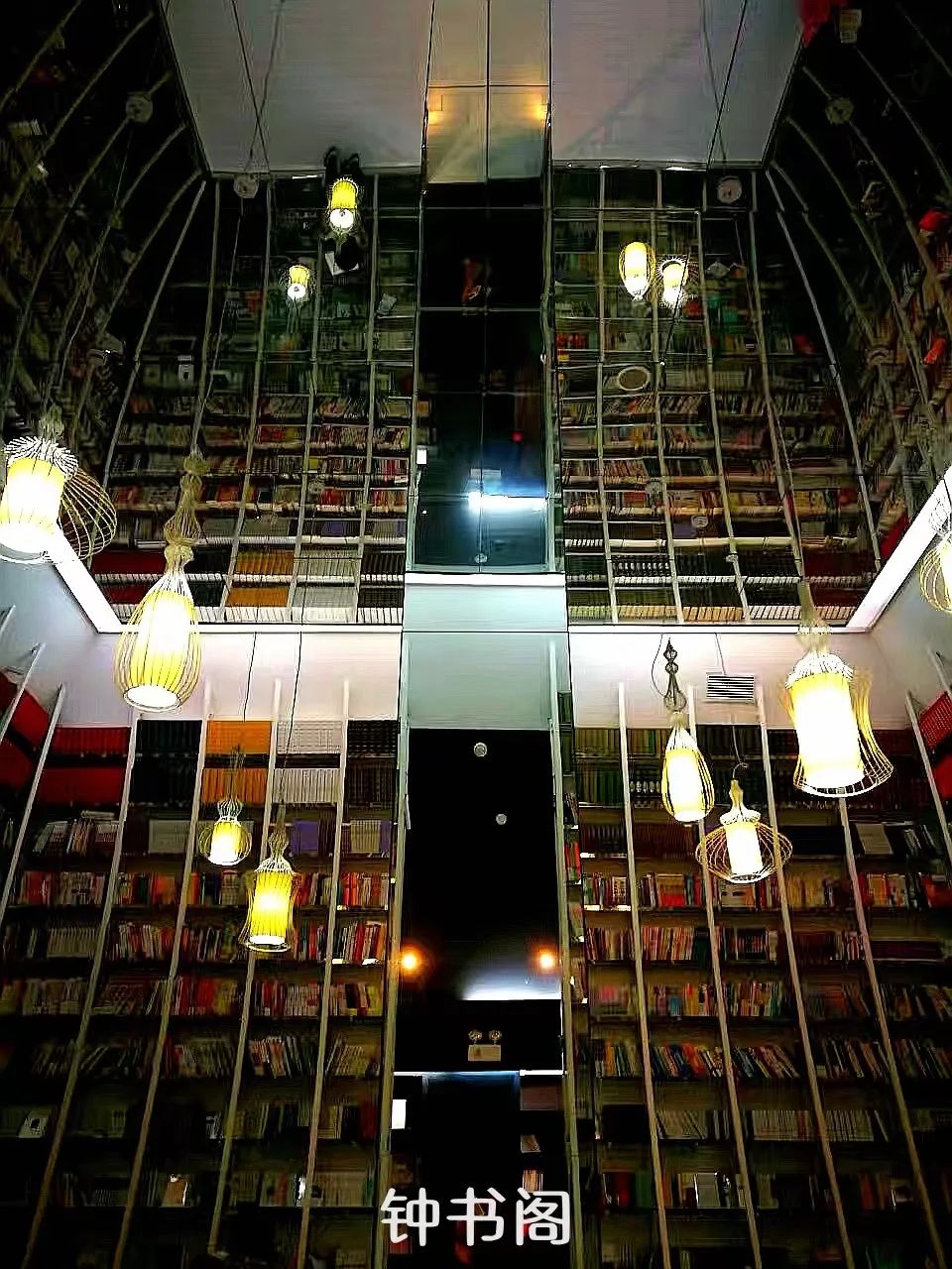 灏忓竷鎽勫奖鍥㈤槦,灏忓竷鎽勫奖