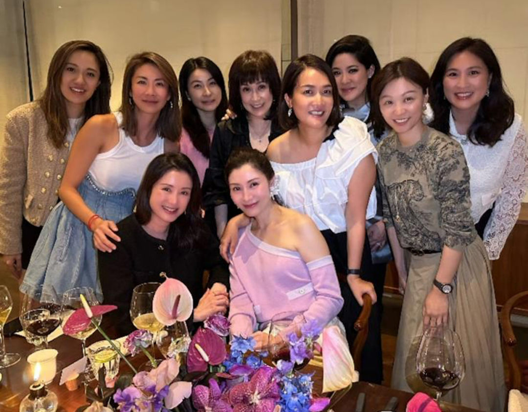 郭晶晶巩俐与明星合影,郭晶晶张曼玉合影