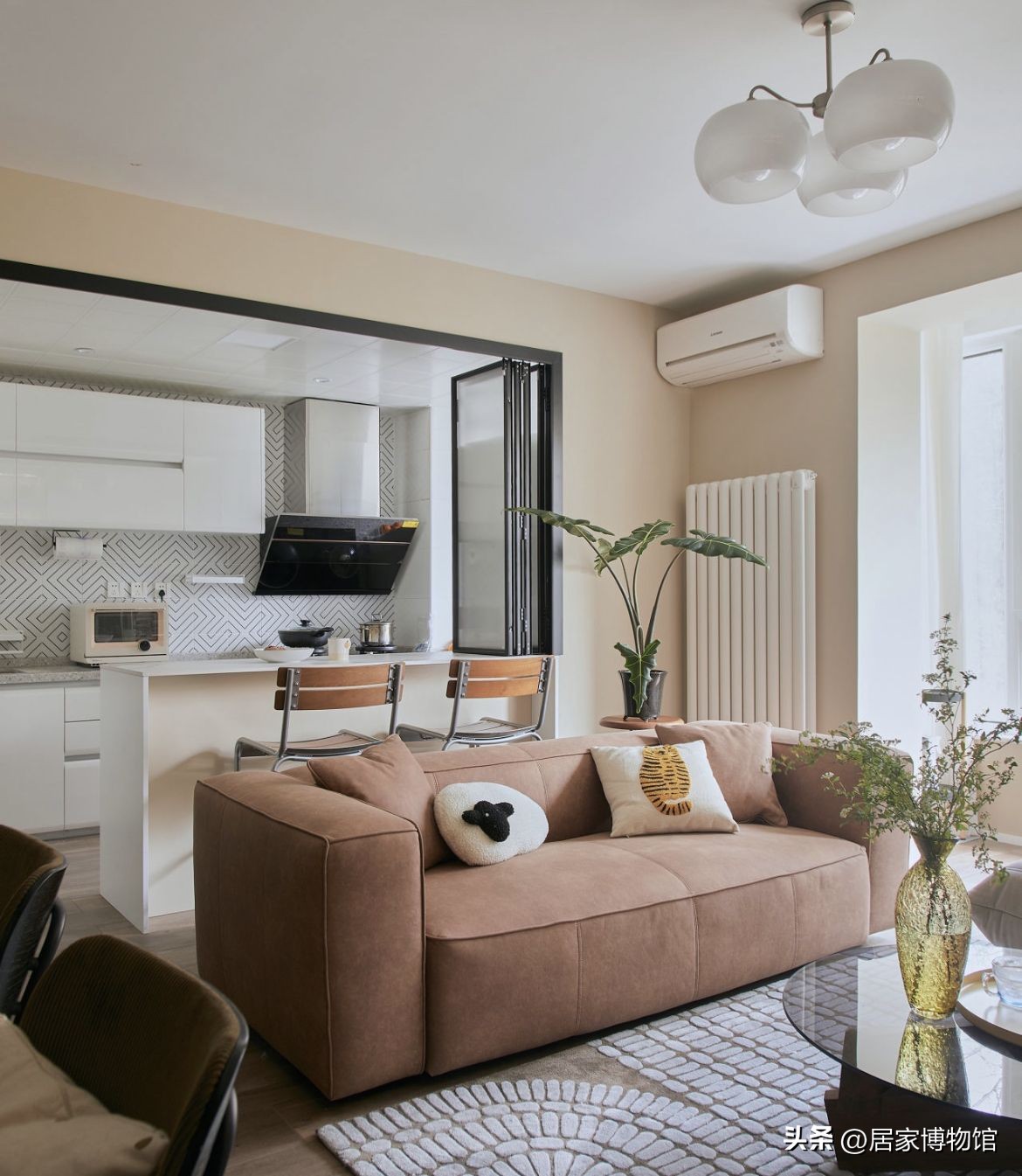 换了三次沙发垫才好看,换沙发后悔了