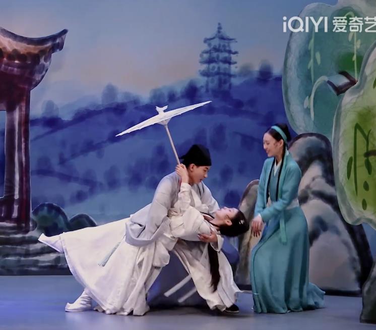 小婉管乐《千年等一回》配乐,小婉管乐千年等一回视频完整版