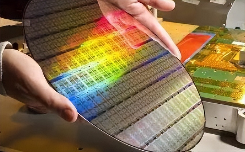 asml光刻机与尼康光刻机 (尼康光刻机招标)