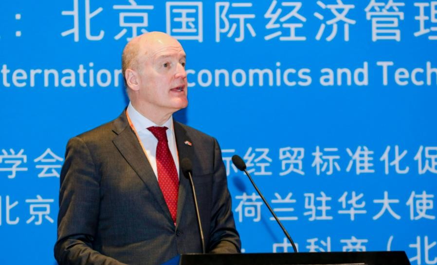 荷兰光刻机对华为手机的表态,荷兰光刻机表态