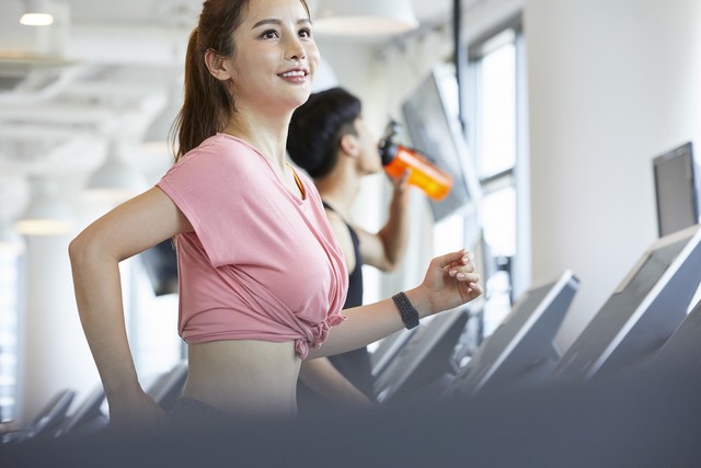 如何清凉舒爽的度过夏天,炎热的夏天怎么样可以让自己凉快