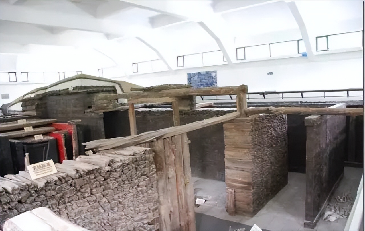 1972年到1974年发现的什么墓,1972年到1974年挖掘的墓