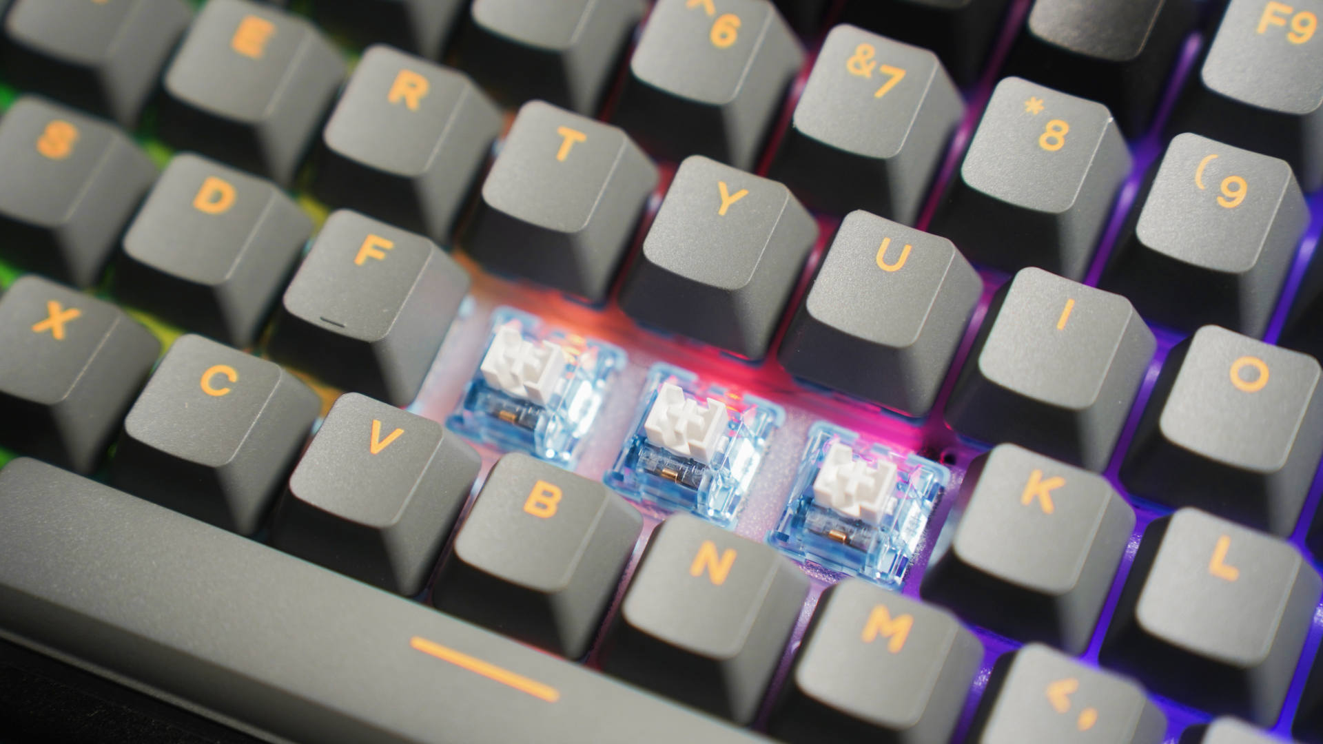 达尔优a84pro顶级外设,达尔优a84pro透明键帽测评